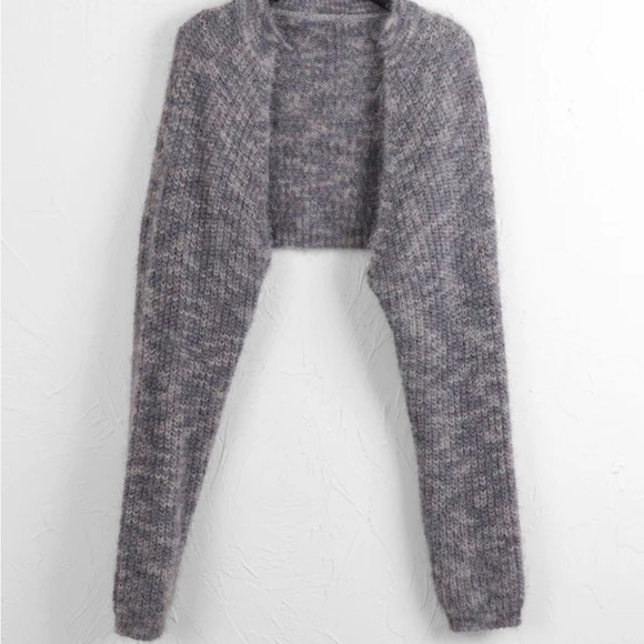 Gray Ribbed Knit Shrug with Full-Length Sleeves - Picture 1 of 3